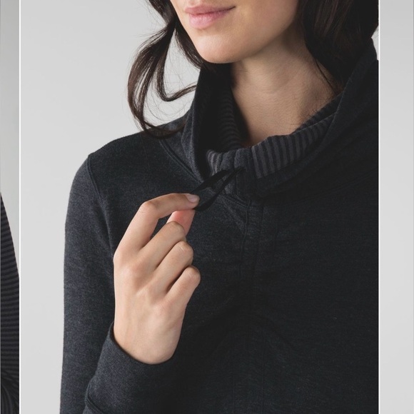 Lululemon In A Cinch Long Sleeve Tee 🖤 REVERISBLE - Picture 6 of 14